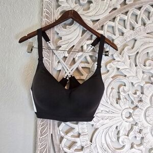 Victoria's Secret Sport Women’s Black And White Maximum Support Bra Strappy 34D